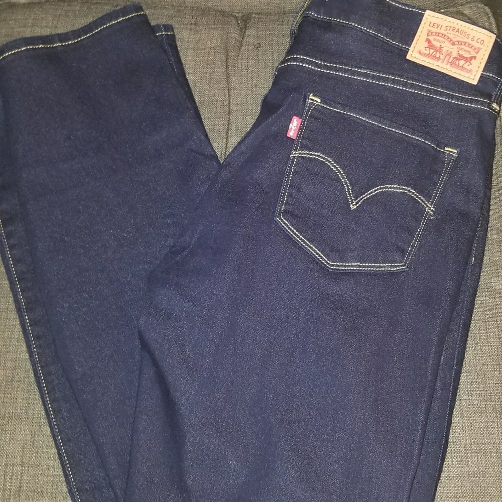Women's Levi jeans